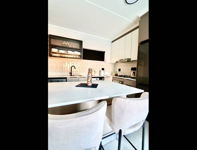 1 BEDROOM APARTMENT TO LET IN BALLITO CENTRAL
